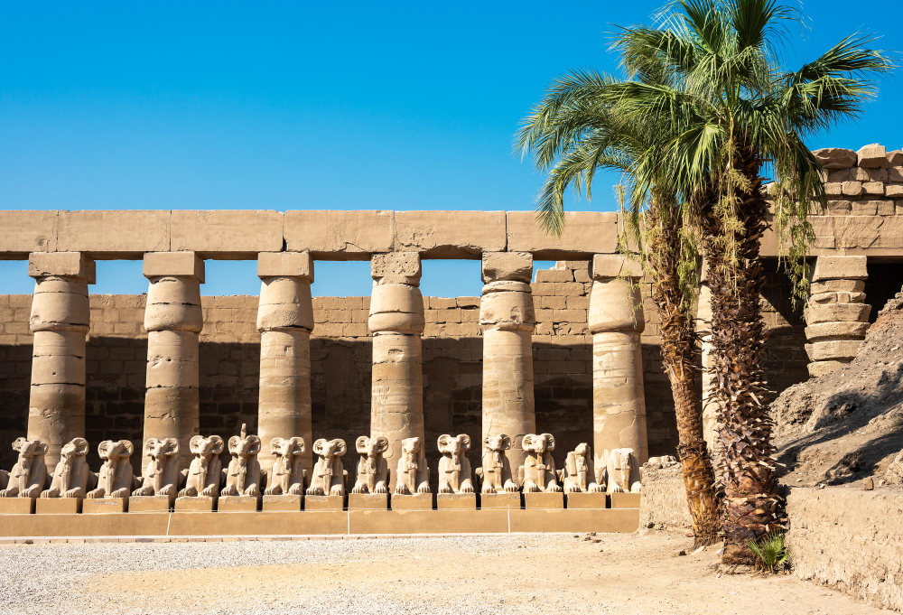 Säulenhalle im Karnak-Tempel in Luxor