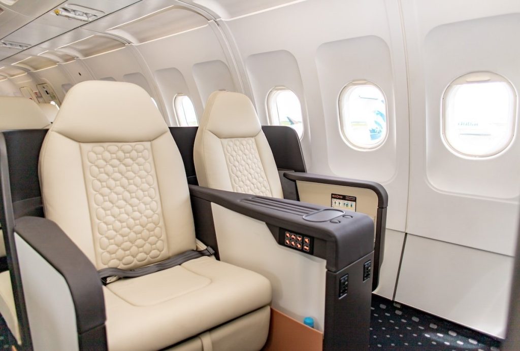 Beond Air Business Class Sitz im Airbus A321 mit Lie-Flat-Konfiguration auf dem Flug Mailand–Malediven