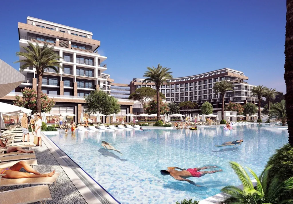 Seaden De Mar Resort & SPA Neueröffnung 2026 in Side – großzügige Hauptpoolanlage mit moderner Hotelarchitektur und Sonnenterrasse