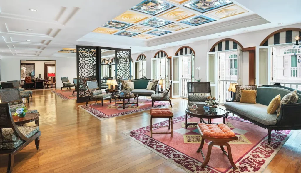 Elegante Lounge im Frasers House, a Luxury Collection Hotel, Singapore – luxuriöses Boutique-Hotel im Zentrum von Singapur